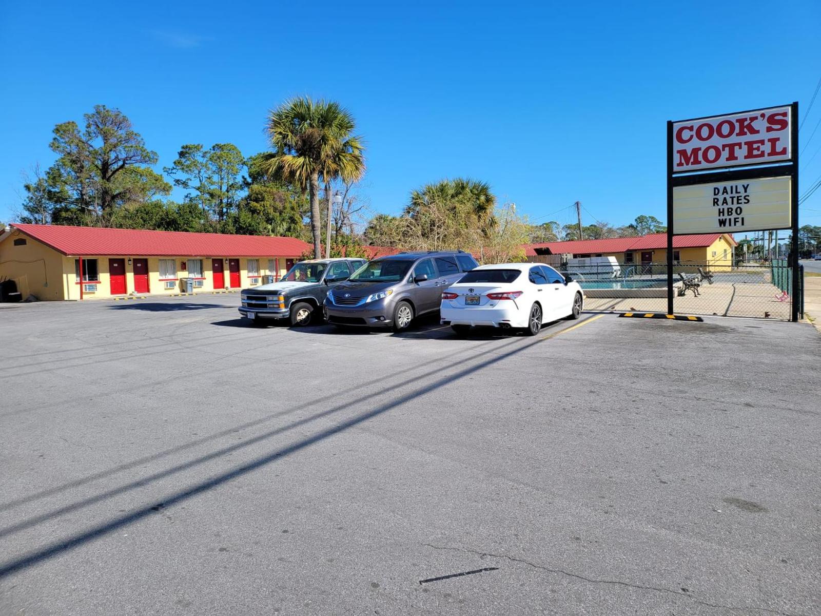 Cook's Motel